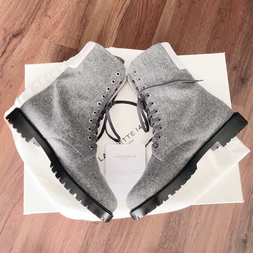Luxury Lafayette 148 boot